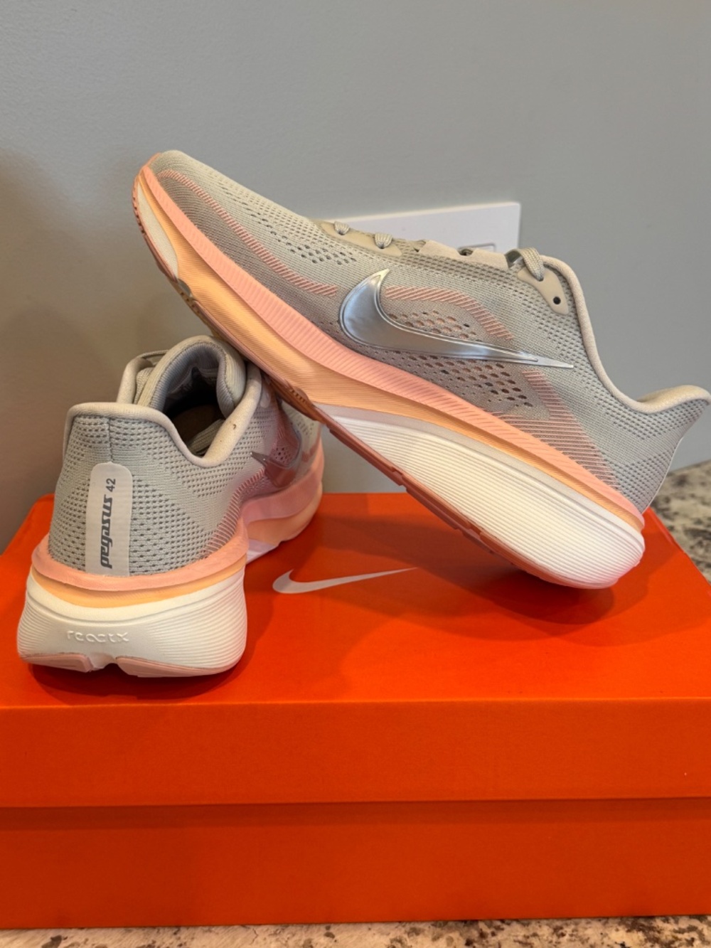 Women’s Nike Pegasus 42 - Picture 2 of 5